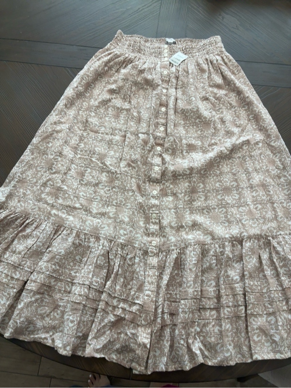 No Now Th Women’s Maxi Skirt Large Almond White Boho Tiered Button Front NWT
